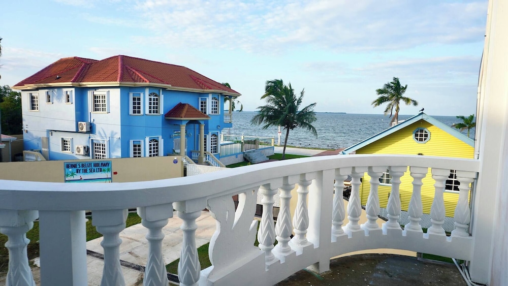 See Belize Seabreeze Sea View Studio With Balcony, Pool & Overwater Deck, 2nd FL