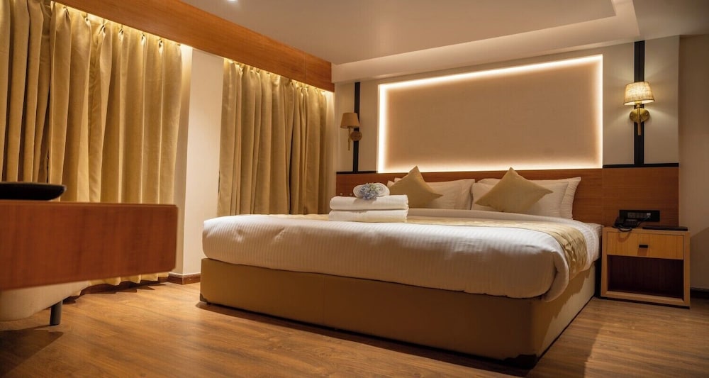 Evara Heights