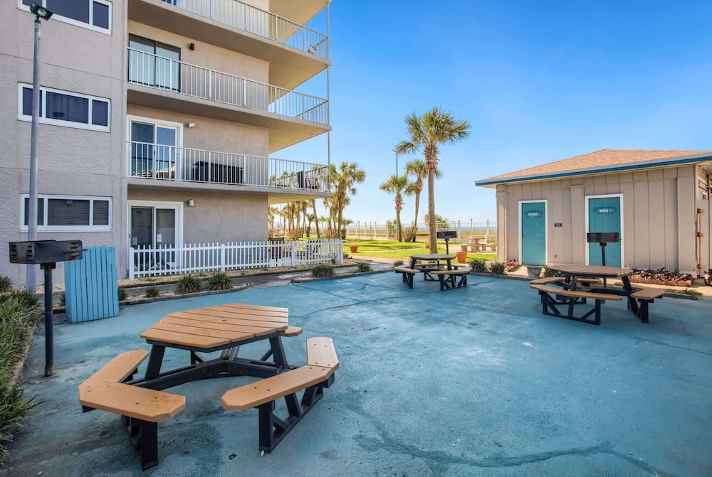 Beach Bliss Beachfront Living!