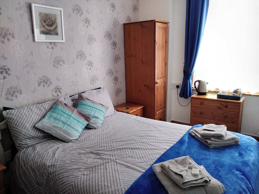 Whiteways Hotel