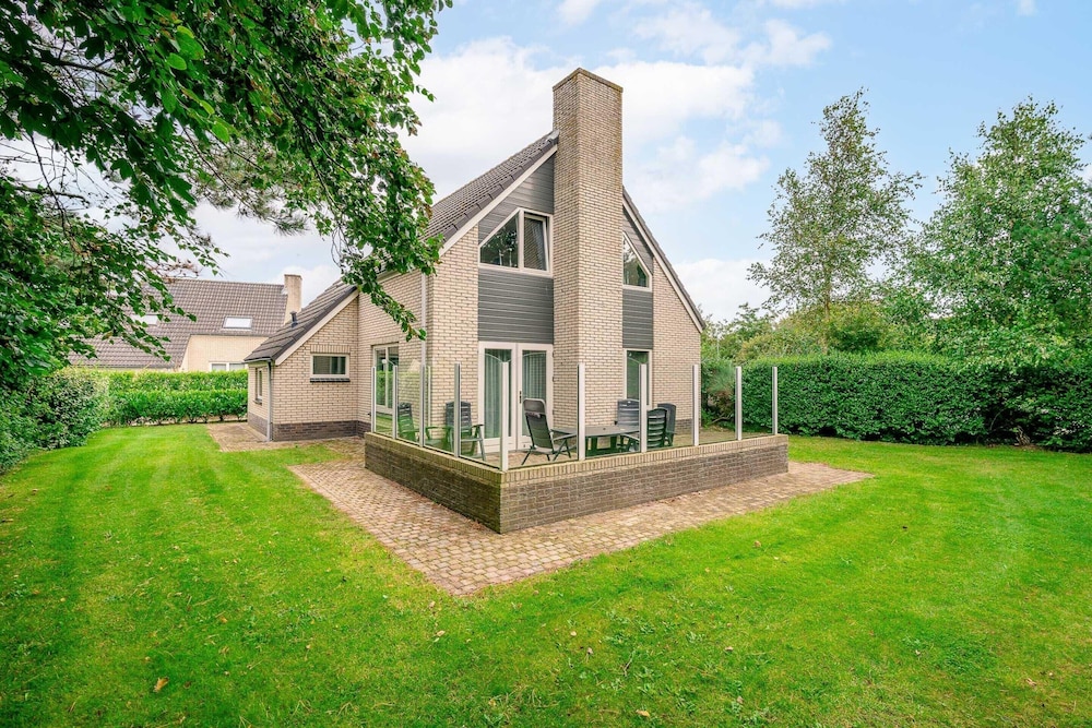 Charming Villa With Sauna and South-facing Garden