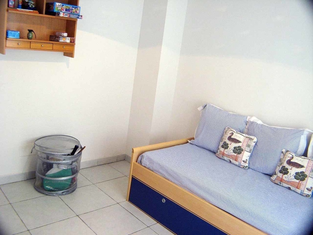 Apartamento Jardines en Vera con terraza — hotel room