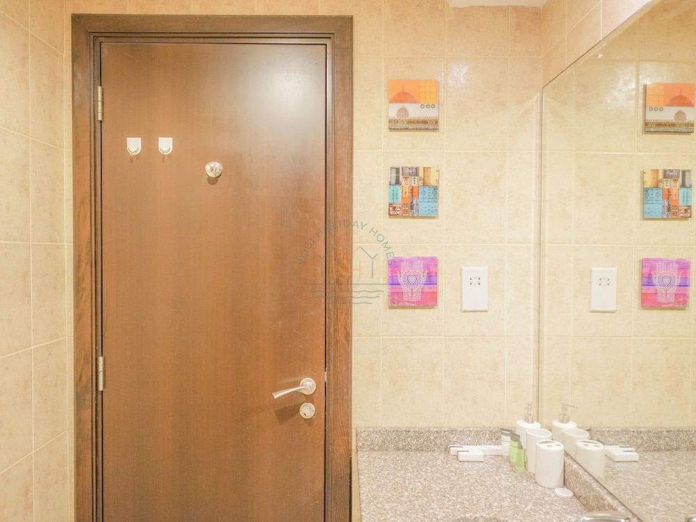 Luxury 2-Bedroom Stay in the Heart of Churchill
