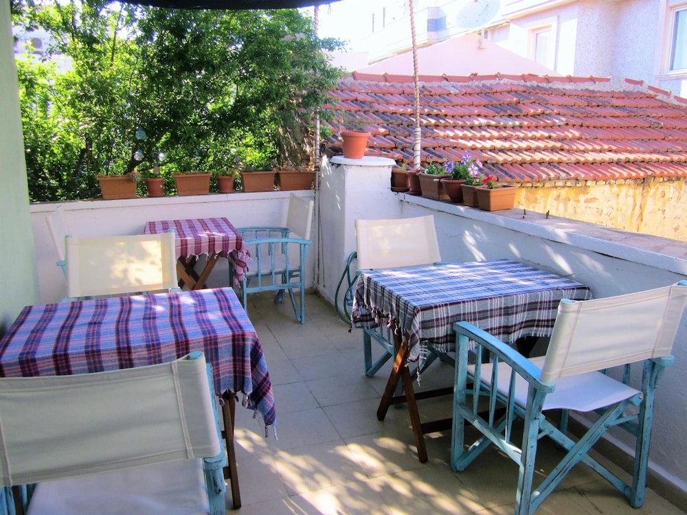 Hotel Ayvalık 1881 Pansiyon - Image 1