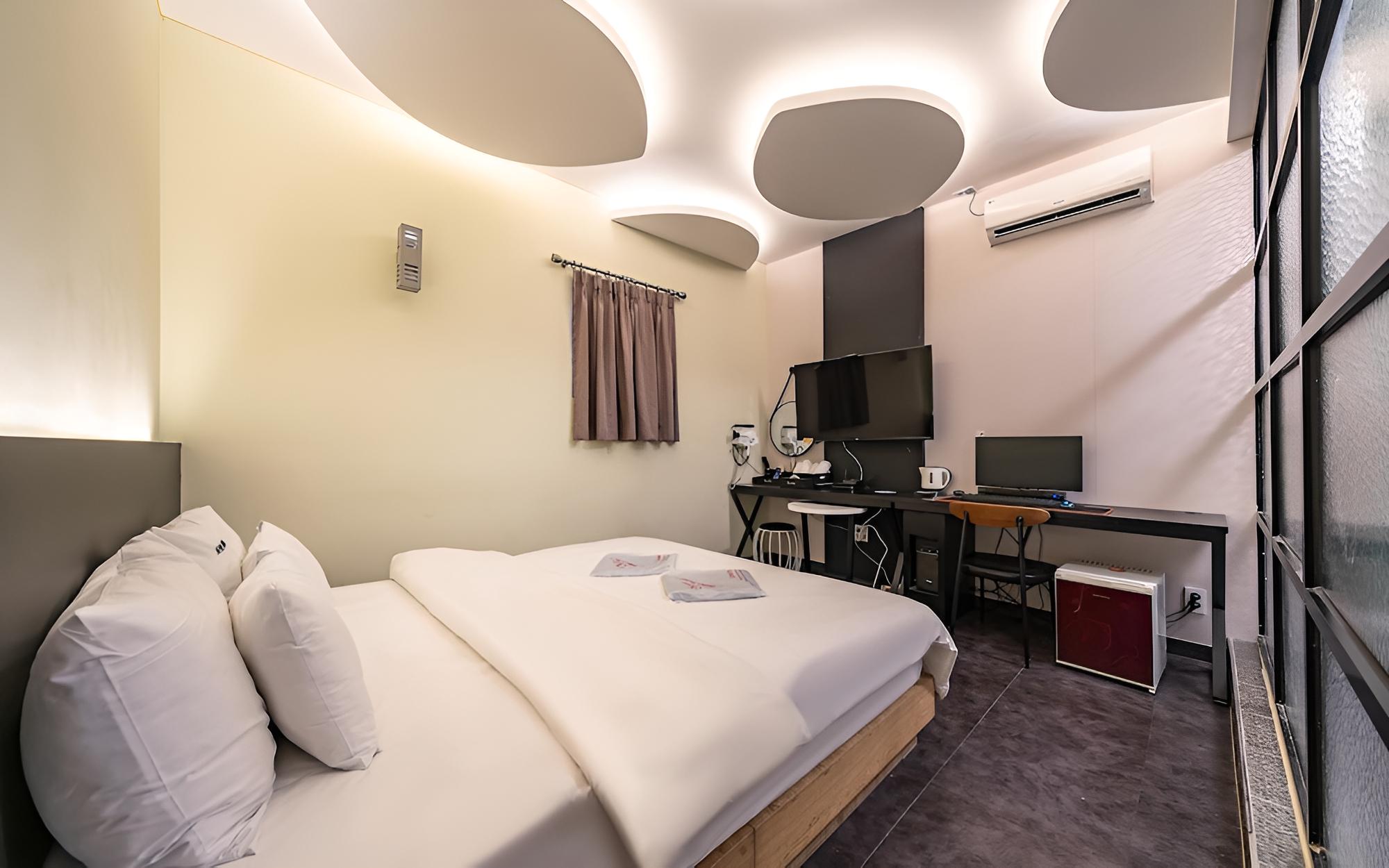 Anshan Hotel Sense view 5