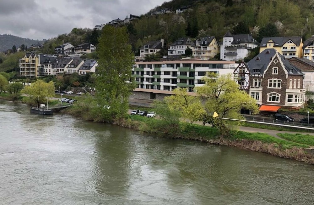 Penthouse Moselle Jewel I