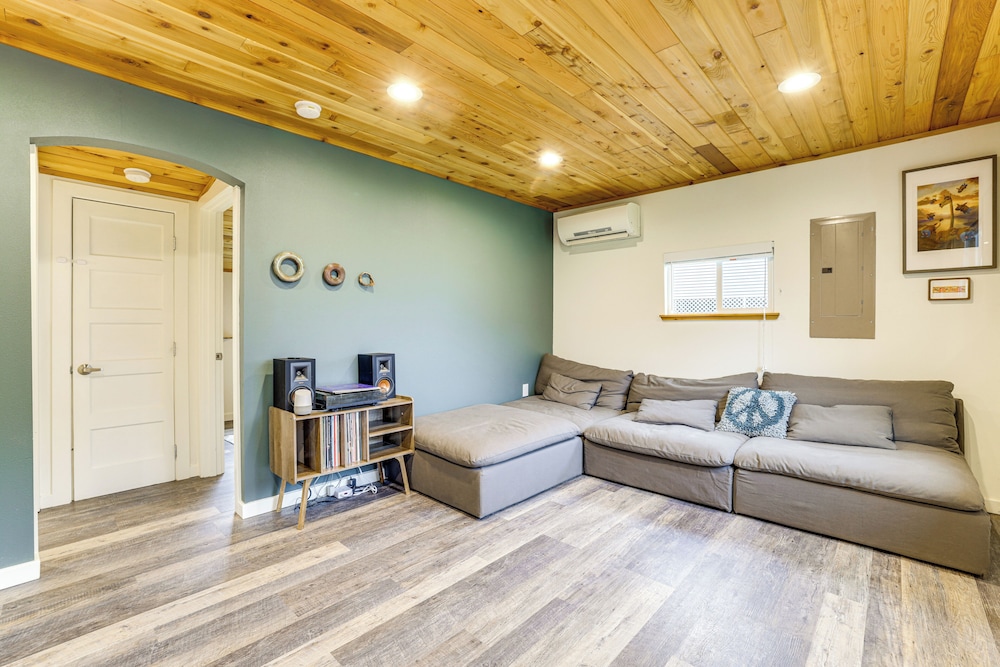 Walk to Beach: Creek-front Sekiu Home w/ Fire Pit!