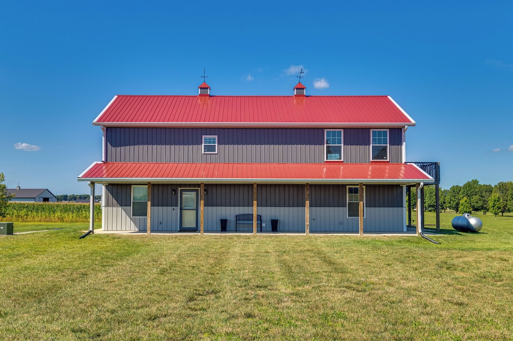 Pet-friendly Countryside Retreat in Whiteland!