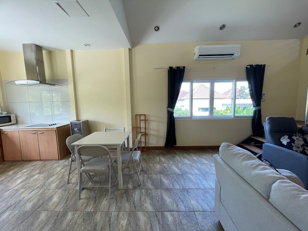 Quiet 2 bedroom house in Rawai