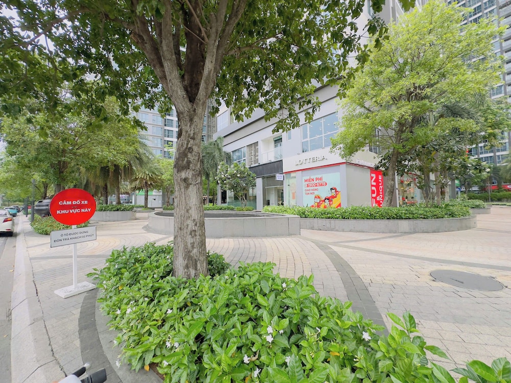 Nice Luxury Apartments Vinhome Central