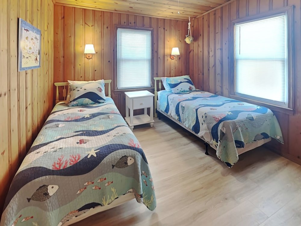 Mamaw's Spot by Topsail Realty