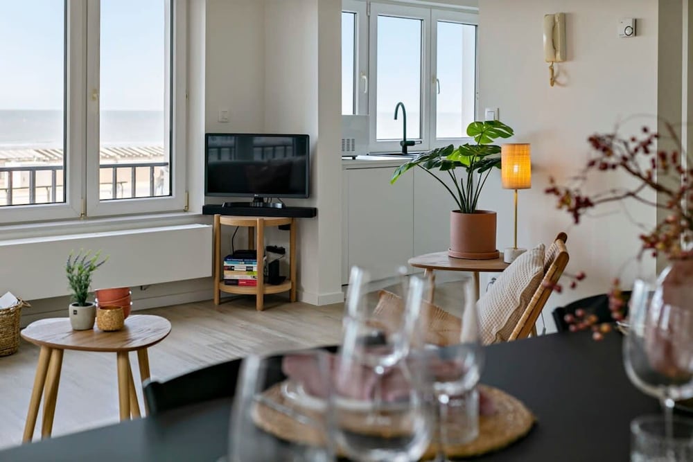 Stylishly Refurbished Apartment With sea View view 5
