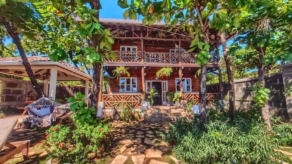 2 Casitas for 8 Guests on Beach Front w Pool AC