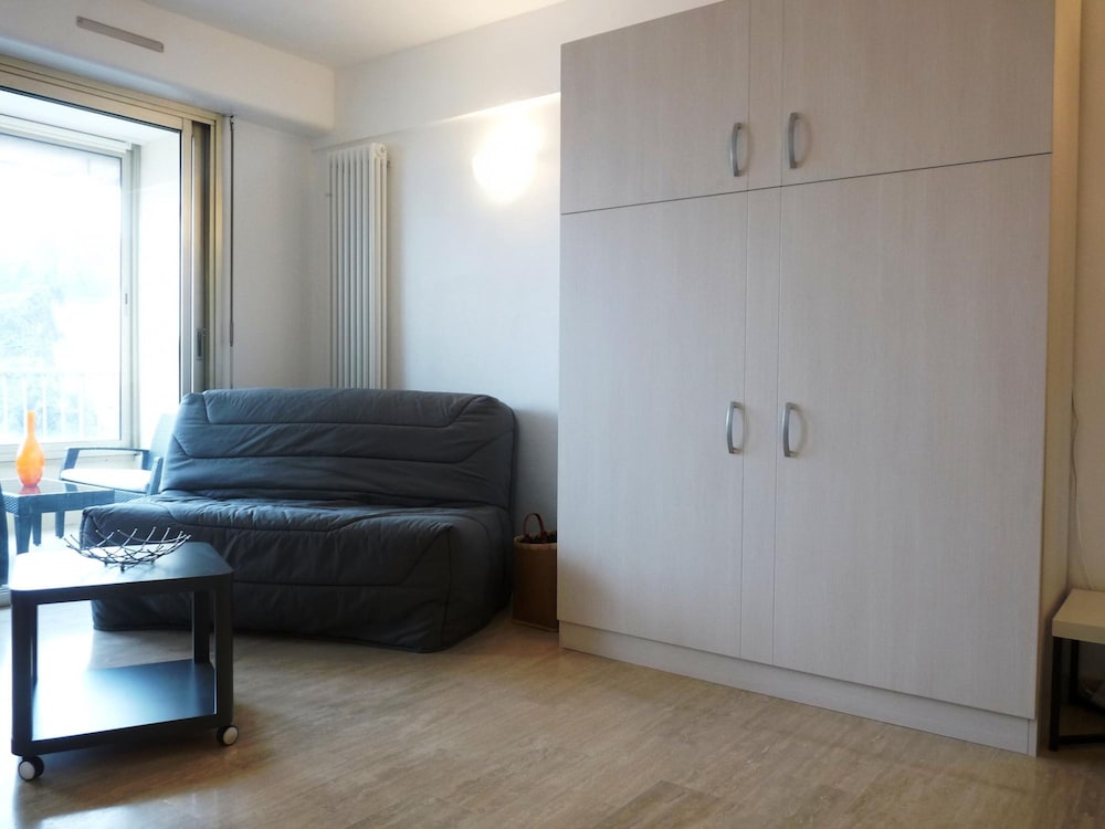 Spacious Studio in the Center of Cannes Nice Terrace Easy Walk to the Croisette and Palais - 1923
