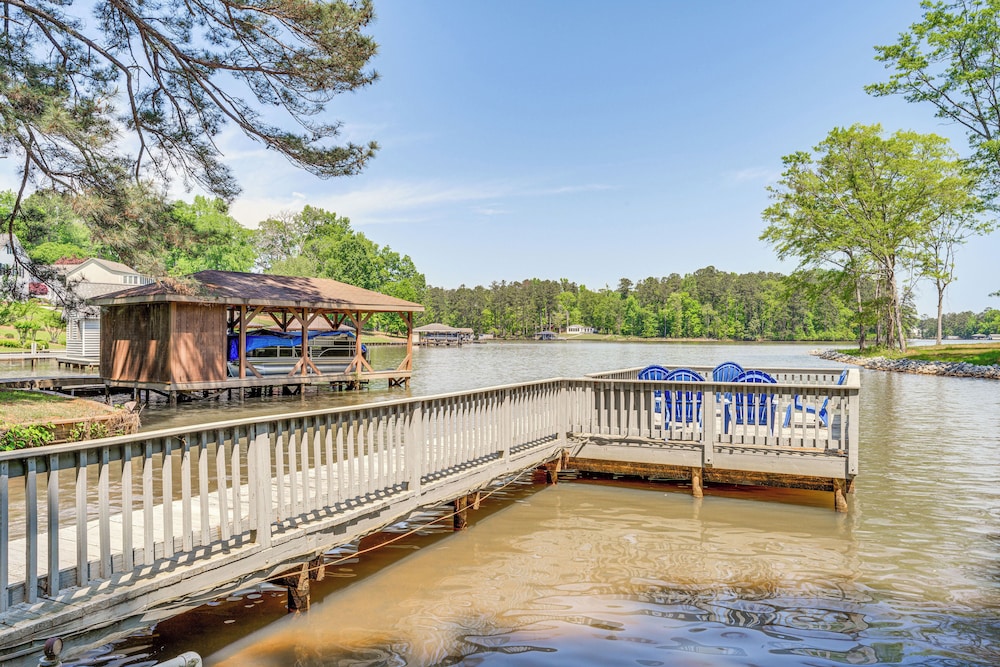 Milledgeville Vacations - Milledgeville Home w/ Game Room  Private Dock! - Property Image 1