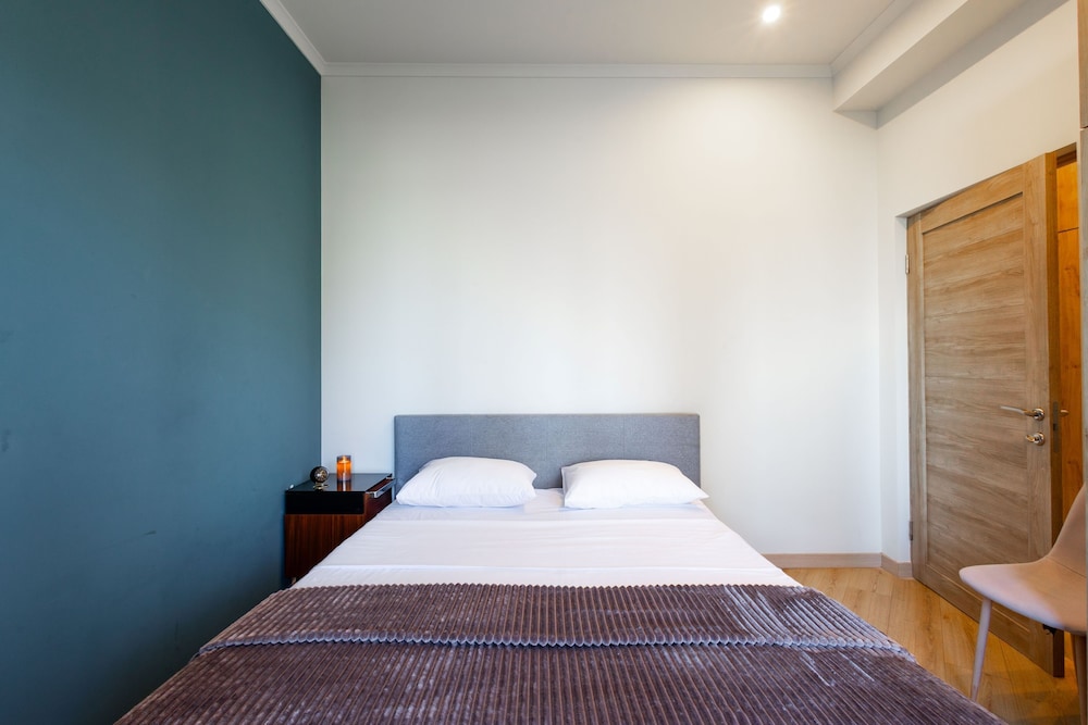 Apartments by Luxe Group DE114