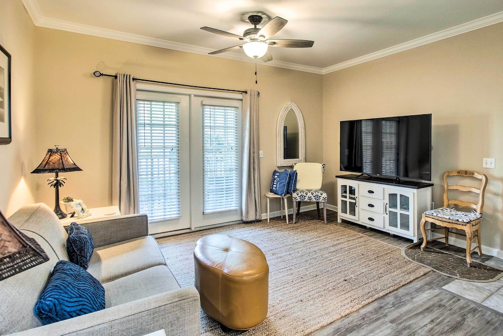 St Simons Island Vacations - Bright St Simons Island Condo w/ Shared Pool! - Property Image 1