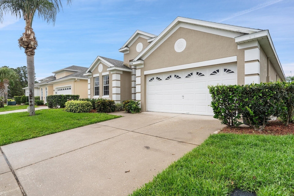 Windsor Palms Resort 4 Bedroom Pool Home + Game Room 4 Home