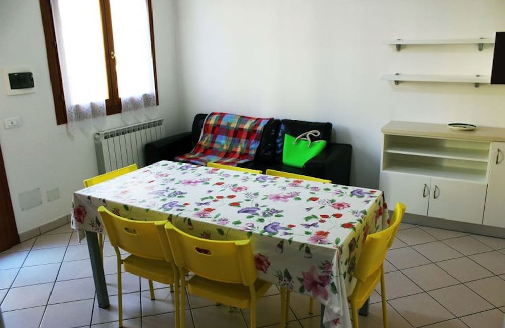Lovely Flat With Pool-beahost
