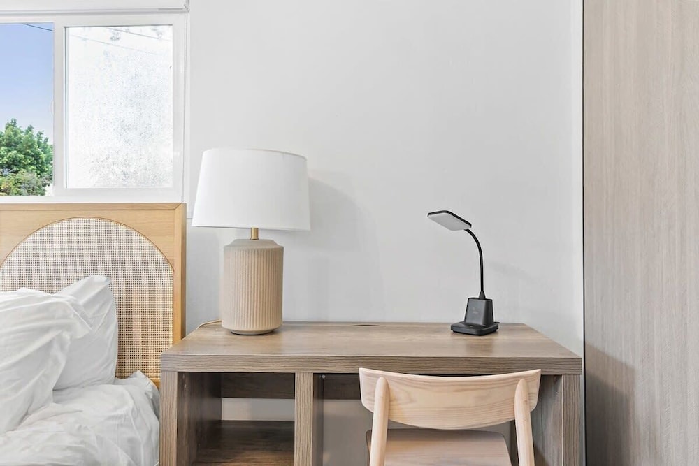 @ Marbella Lane - Modern 3broasis in Siliconvalley