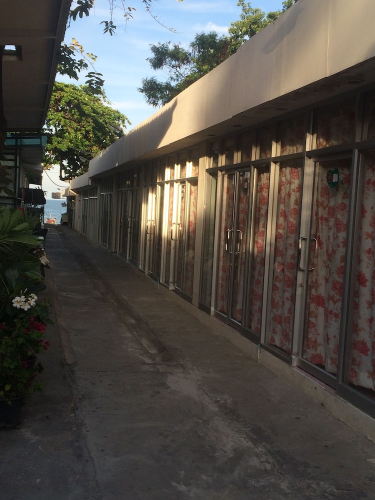 Supreeya Guesthouse - Hostel