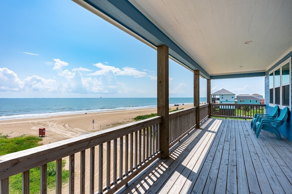 Oceanfront Manor 4 Bedroom Home