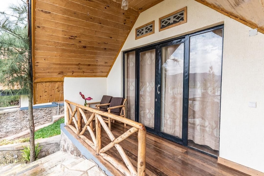 My Hill Eco-Lodge