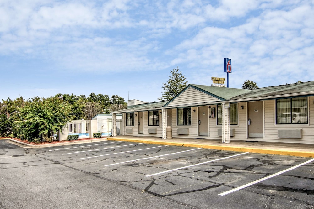 Motel 6 Union City, GA - Atlanta Airport