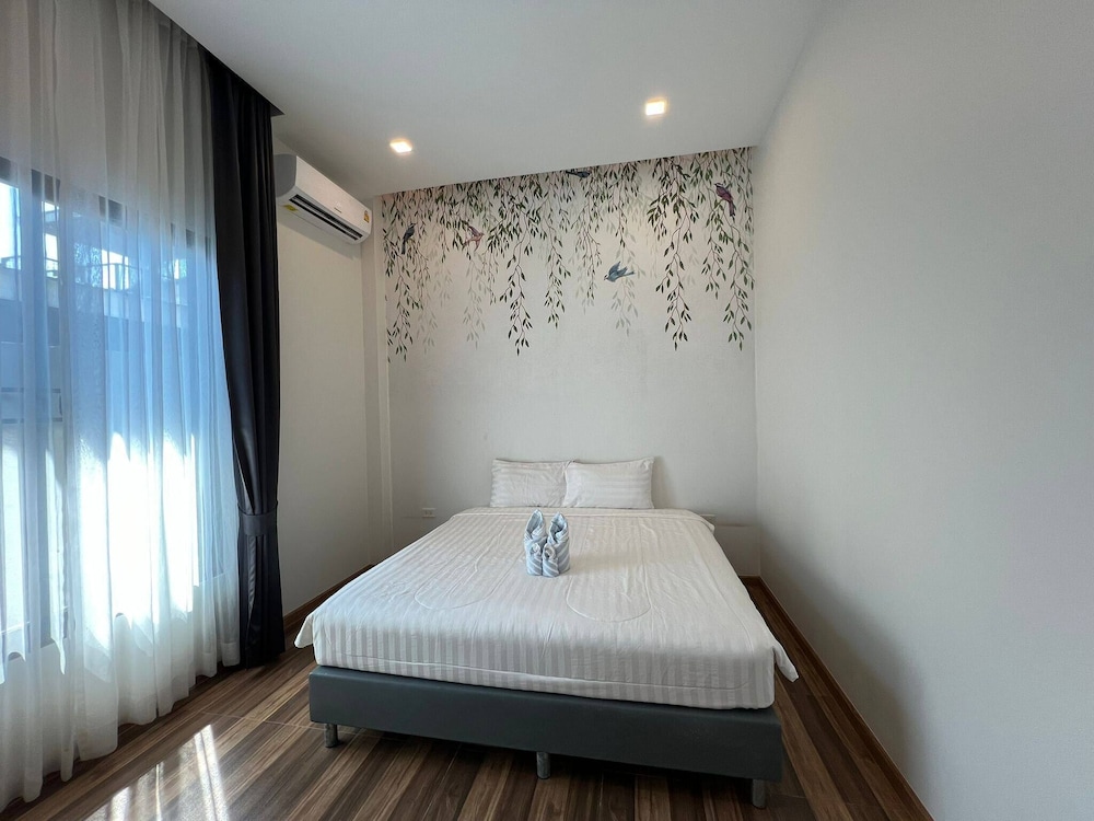Orange Private Pool Villa, Near Cham Am Beach