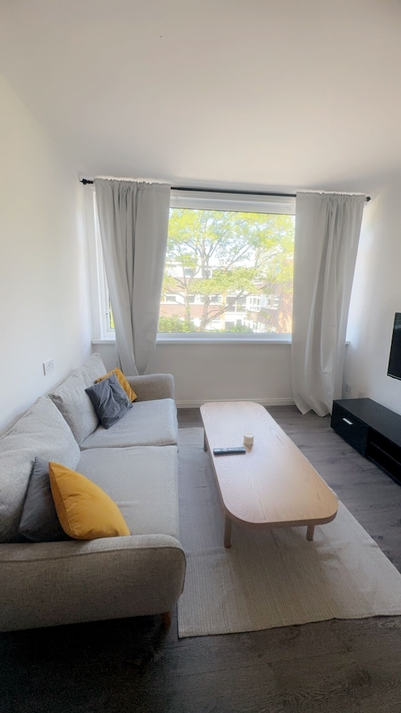 Birmingham Aprt- 2bdr- Sleeps4-close to City