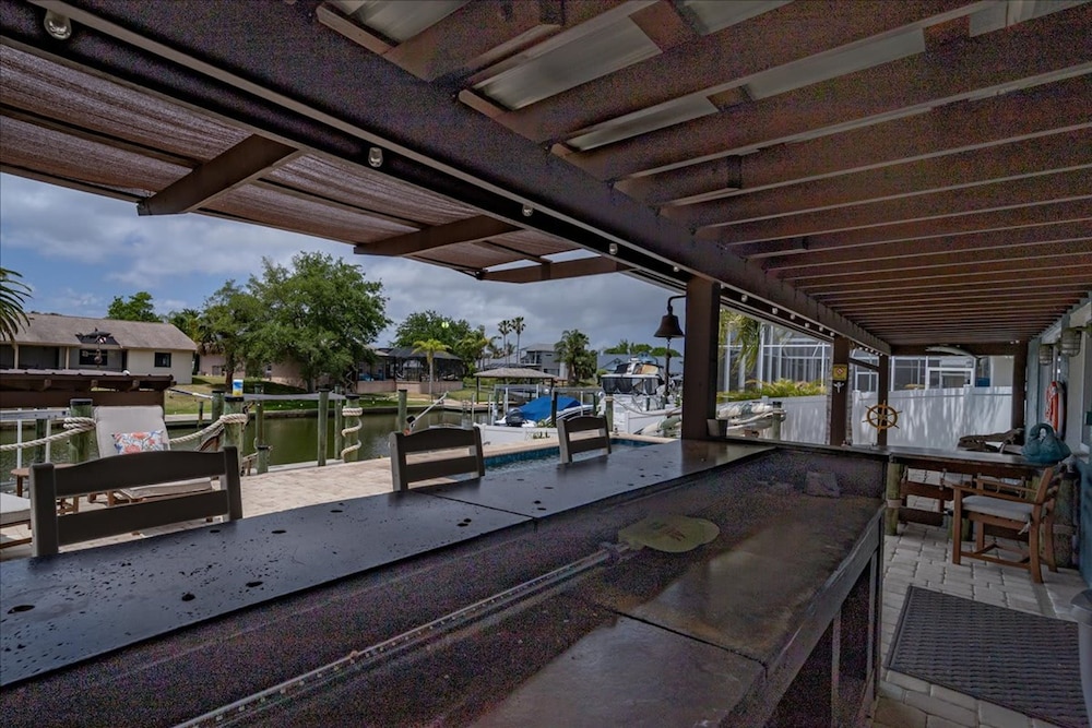 Waterfront Retreat With Pool Tiki Bar Boat Dock