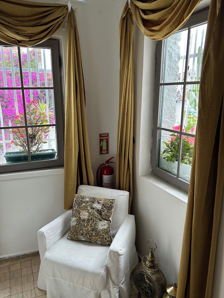8 Oda Boutique Homes