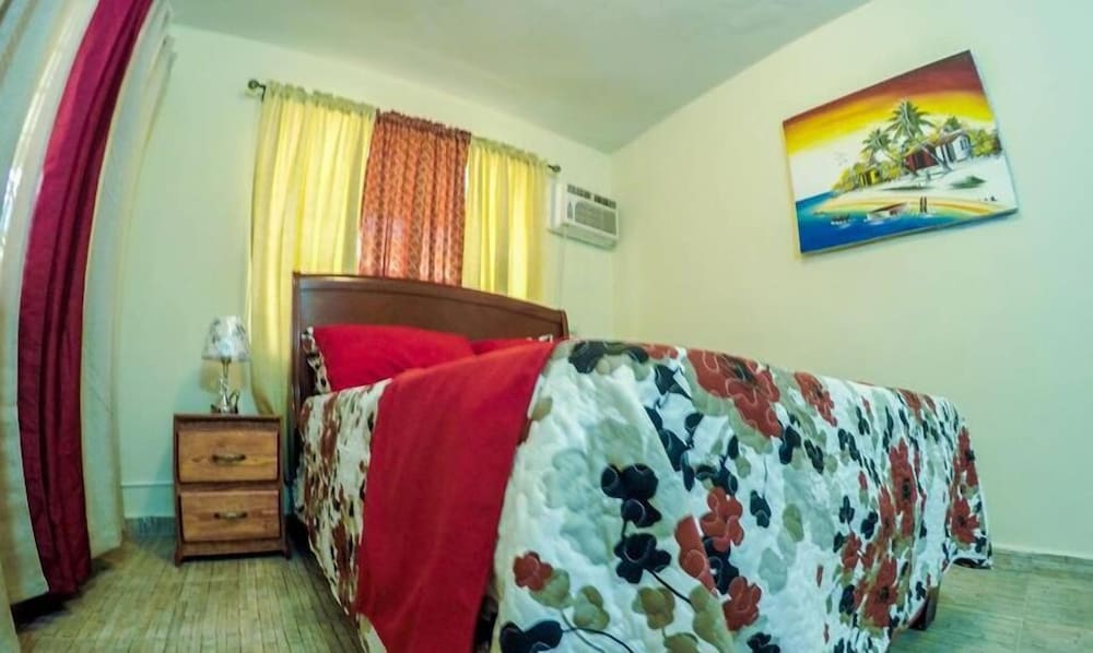 Hotel Tronco Inc