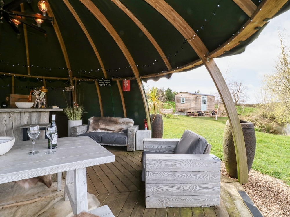 Herbie's Shepherds Hut at Shepherds Lodge
