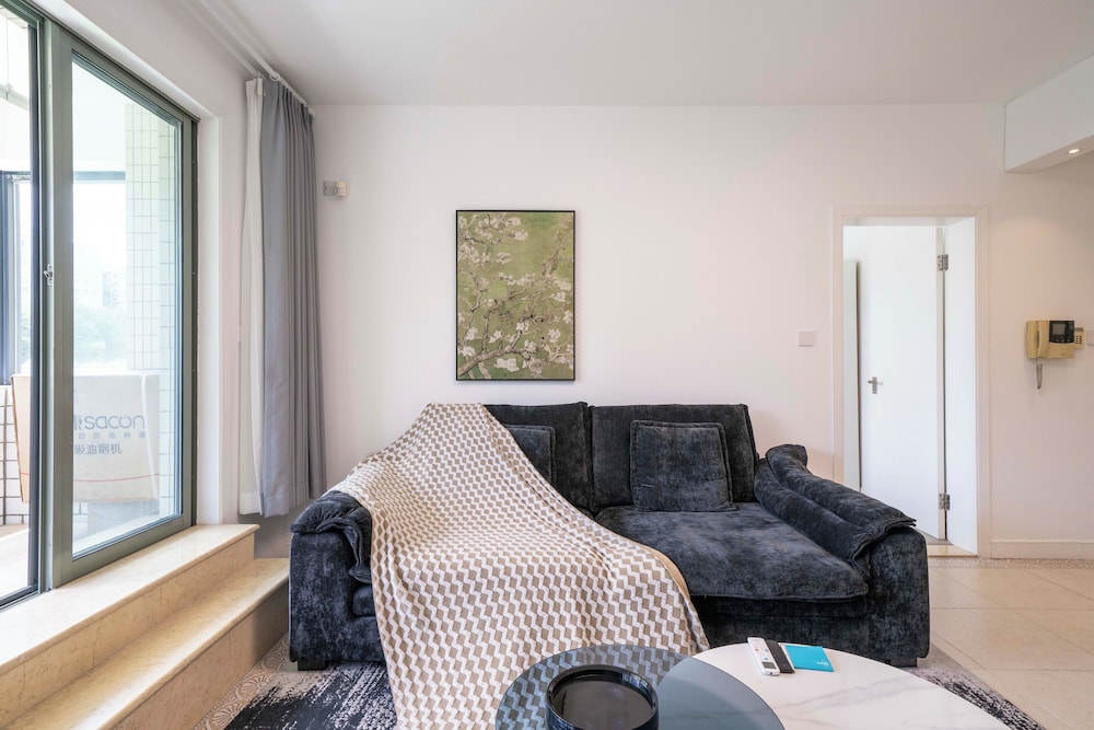 Tyms Family 3BR 2BA APT Crystal Garden