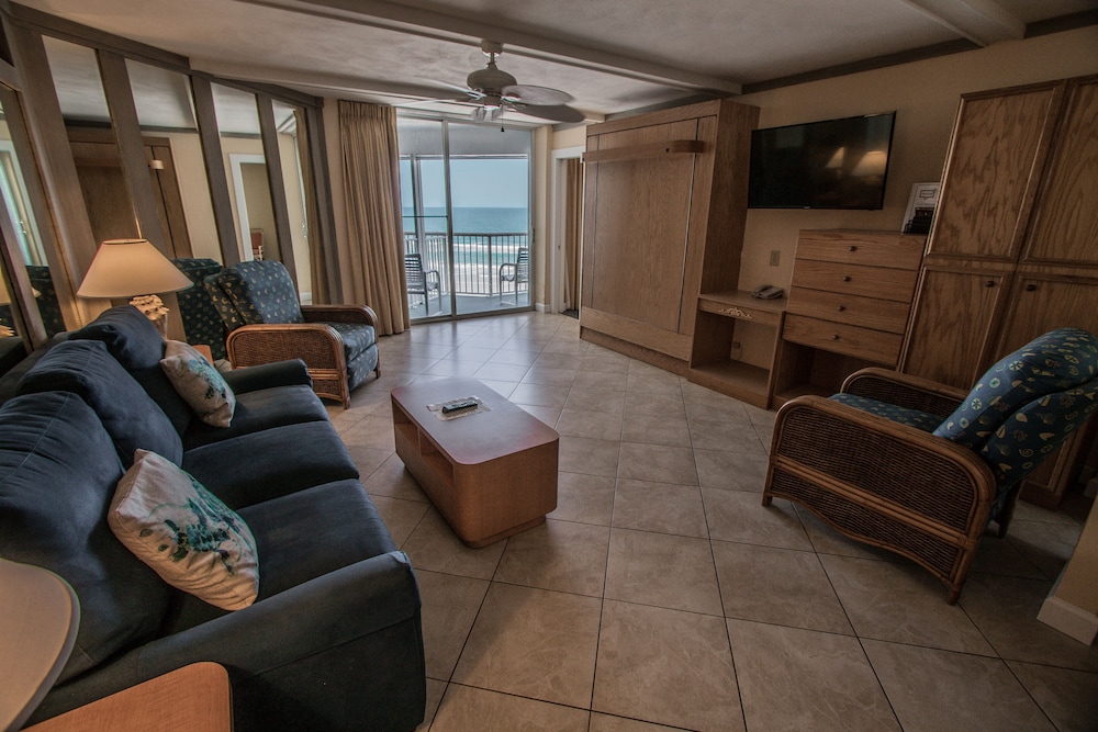 Sea Club IV