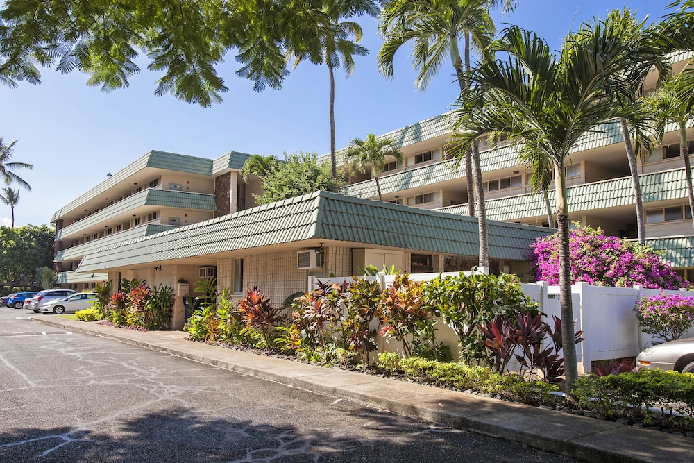 Hotel Kahana Reef - Maui Condo & Home - Image 1