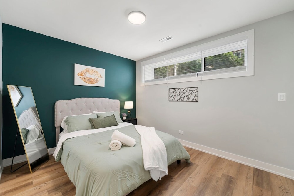 2 Bed 3 Bath Chicago Condo