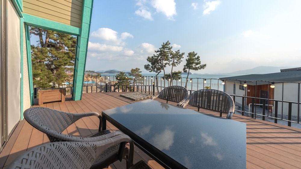 Sacheon Ara Private Pool Villa