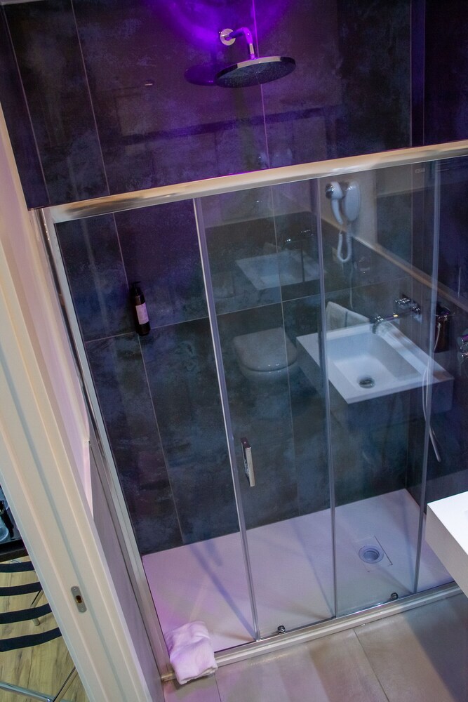 Home at Rome Vatican Suites