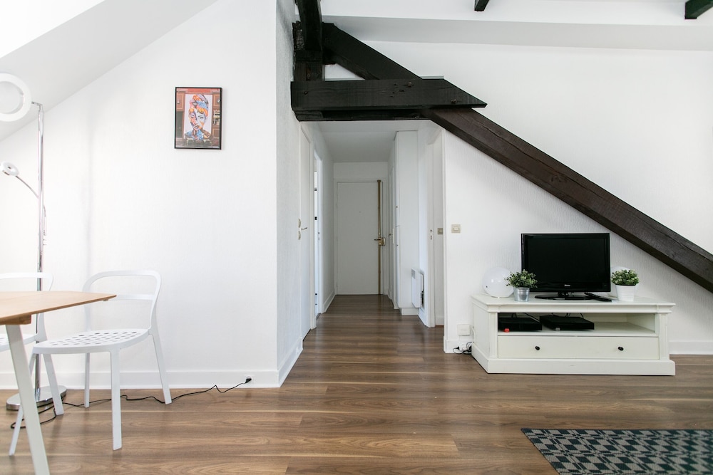 Stylish 1BR in the Heart of Le Marais