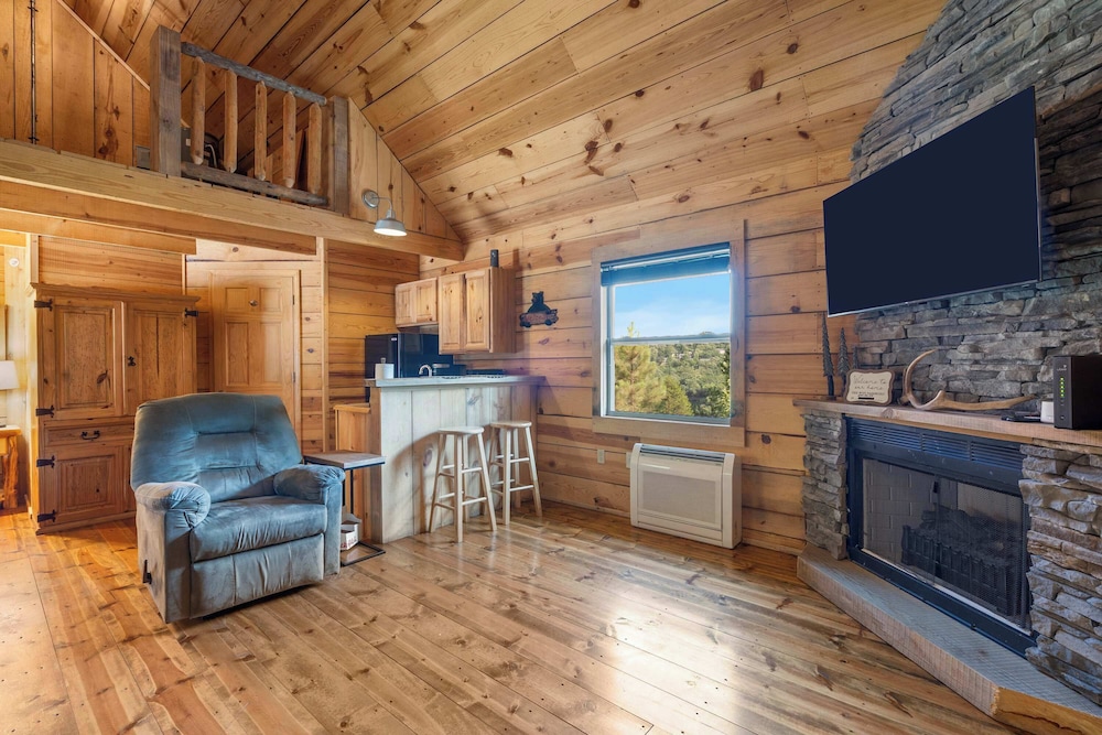 Antlers Lodge - Cabin for 4
