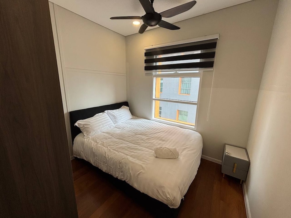 Sky Suites KLCC by Easy Nap