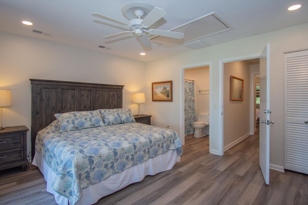 329 Capt John Fripp Villa view 3