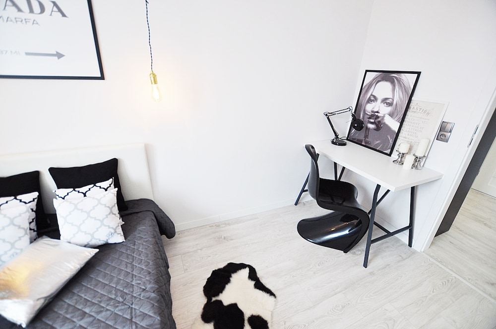 M11 Outstanding Apartment with Balcony view 3