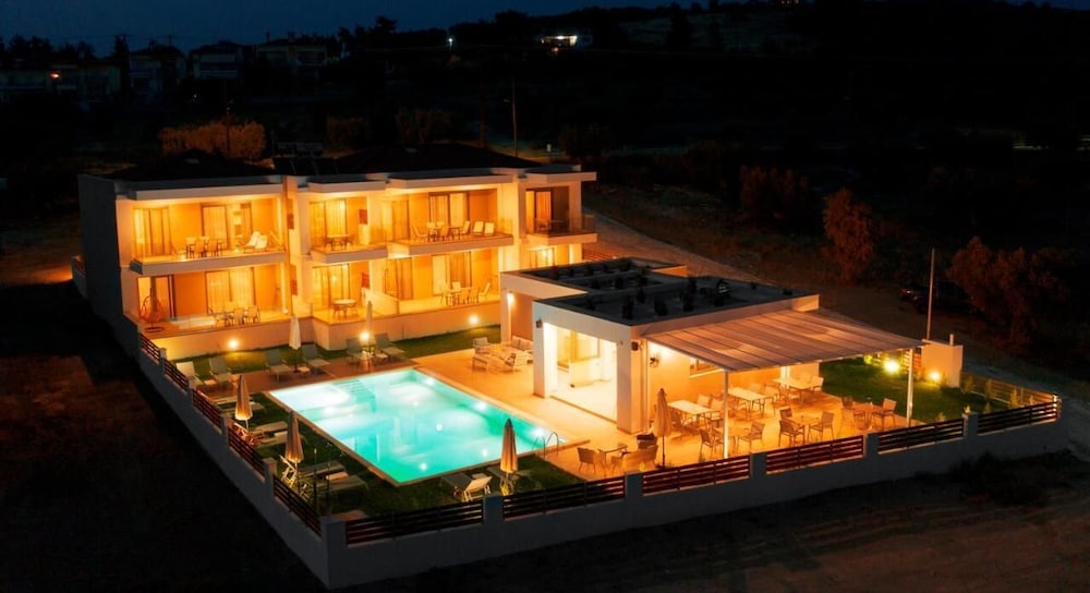 Le Grand Reve Apartments & Luxury Suites view 5