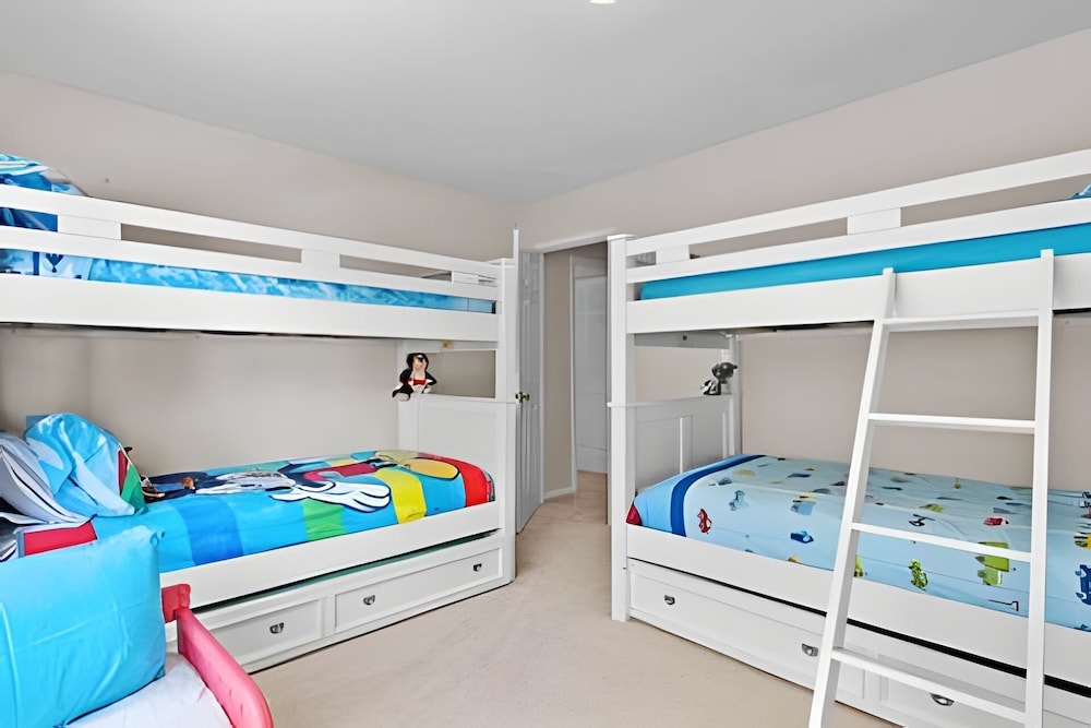 Windsor Hills 5BR 5min to Disney + Pool