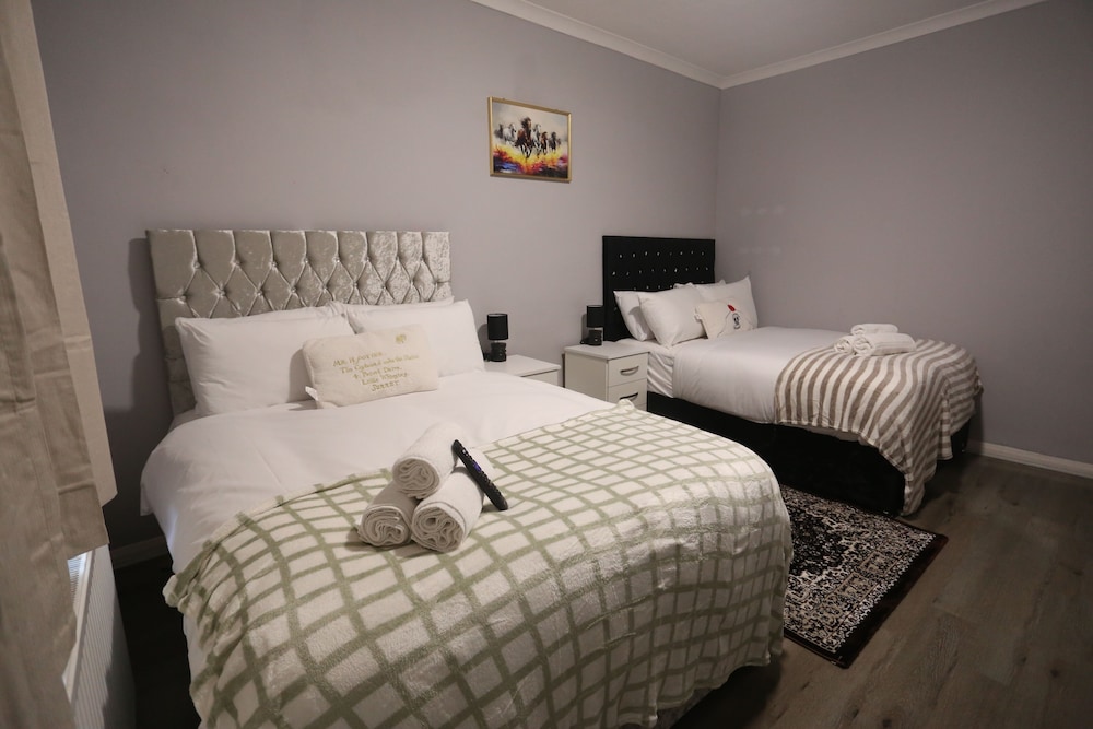 Heathrow roomzzzz B&B