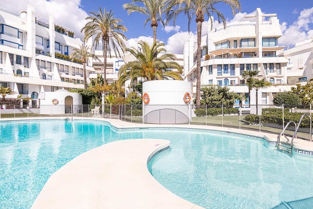 Marbella Pool House Ph39 On Sea Shore view 3