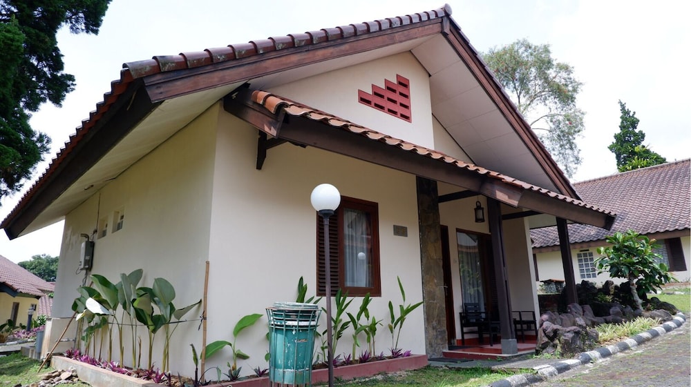 Sangga Buana Villa